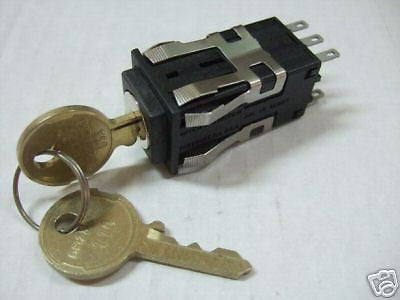 Micro Switch Key Lock Switch AML27ABK2B C02AA  NEW